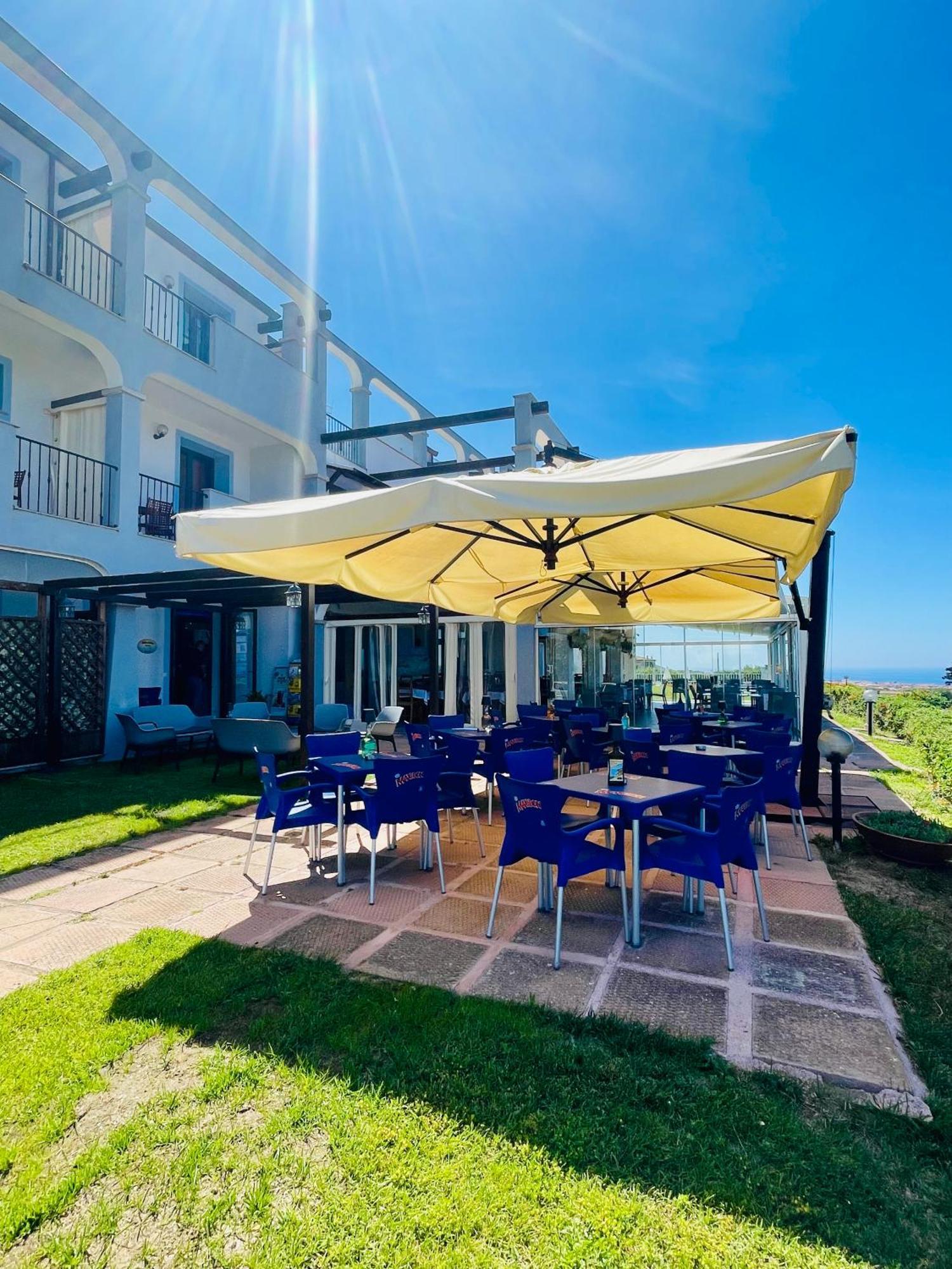Abbaidda Hotel فاليدوريا المظهر الخارجي الصورة