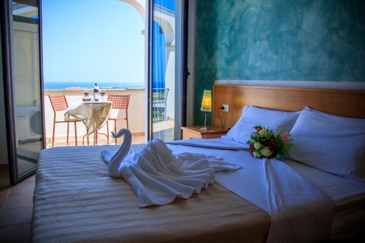Abbaidda Hotel فاليدوريا المظهر الخارجي الصورة
